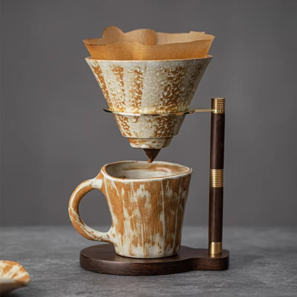 Ručně vyrobený porcelánový stojan na kávu s keramickým odkapávačem a dřevěným 5