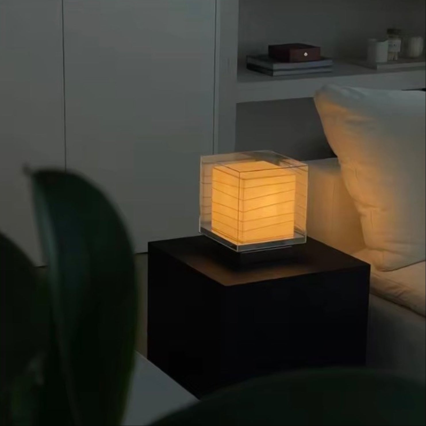 Stolní lampa s dotykovým stmíváním a integrovanou LED, vyrobená z moderního rýž 9