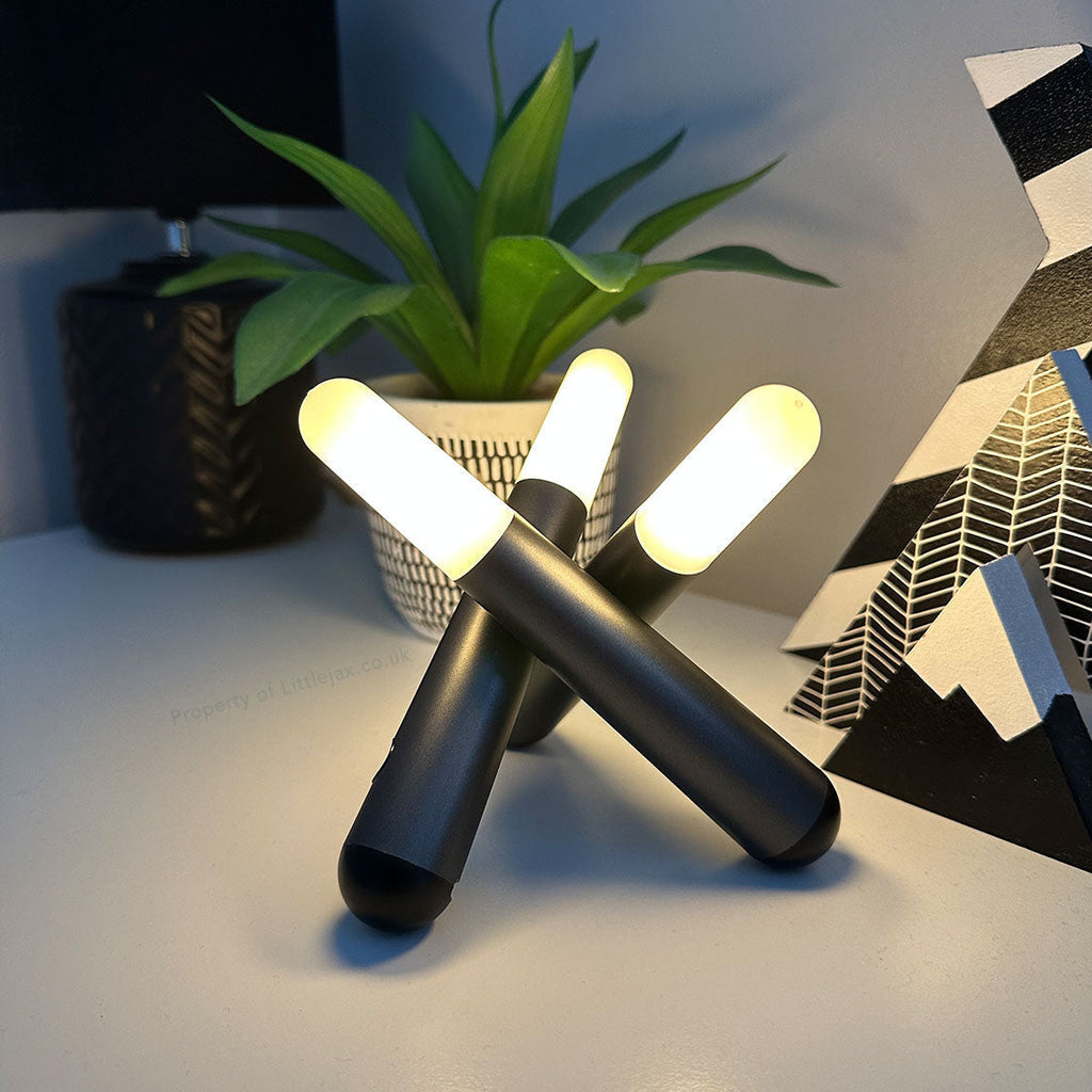 Stolní Lampa s Nastavitelným Jasem a Dotykovým Ovládáním – Moderní Design se Třemi Hlavami 3