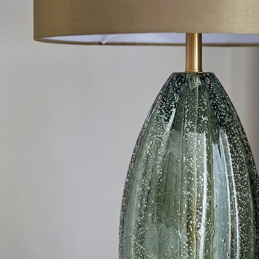 Stolní Lampa se Skleněnou Základnou a Látkovým Stínidlem – Skandinávský Design pro Noční Stolek, Teplé Bílé Světlo 2