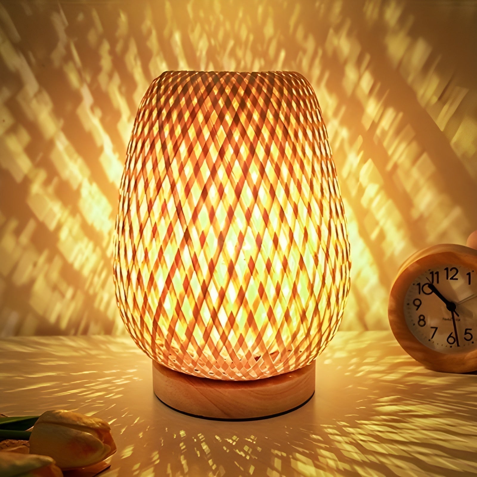 Stolní Lampa z Bambusu s USB Napájením – Ekologické Osvětlení do Ložnice a Obývacího Pokoje 3