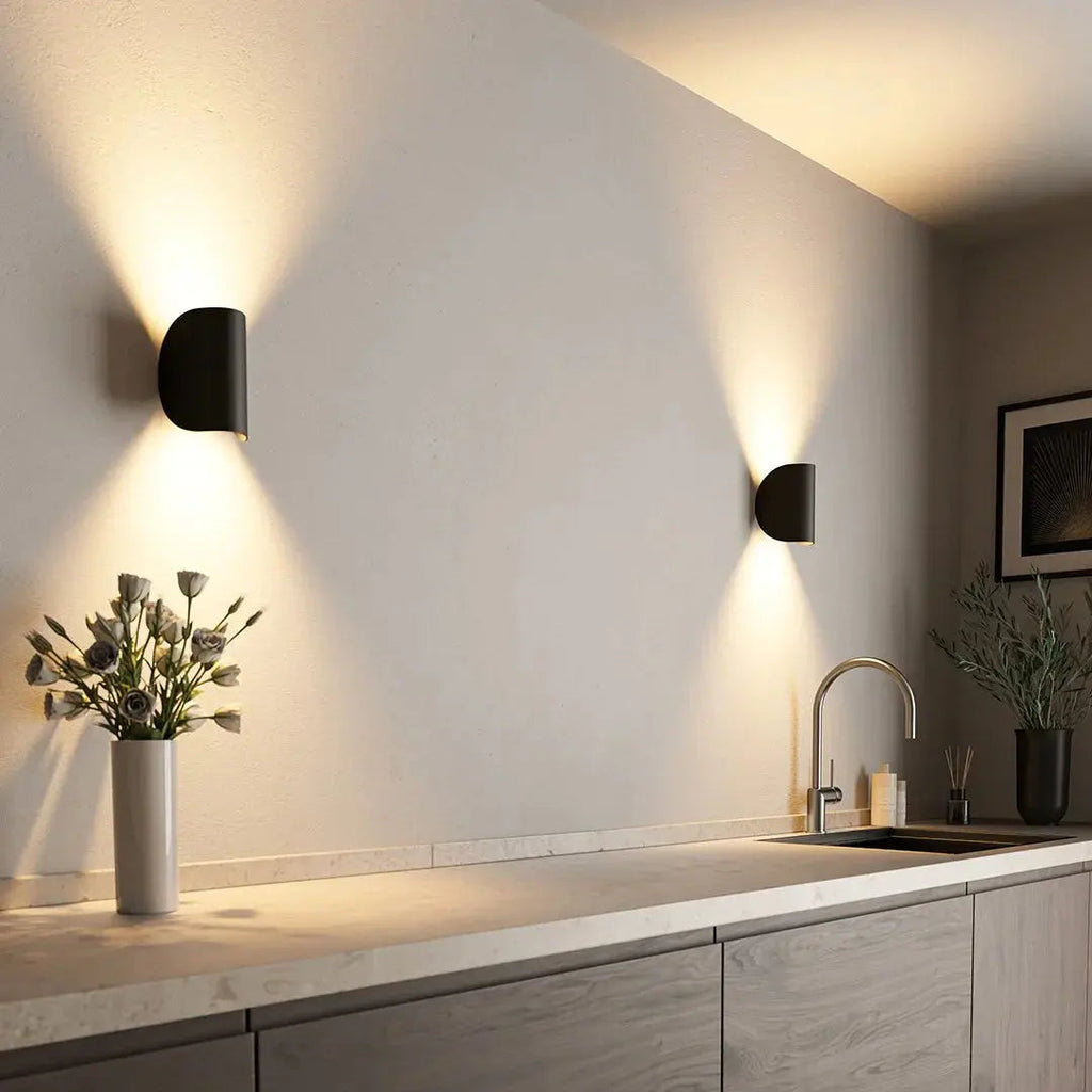 Stylová LED nástěnná lampa s energeticky úsporným designem pro každou místnost 0