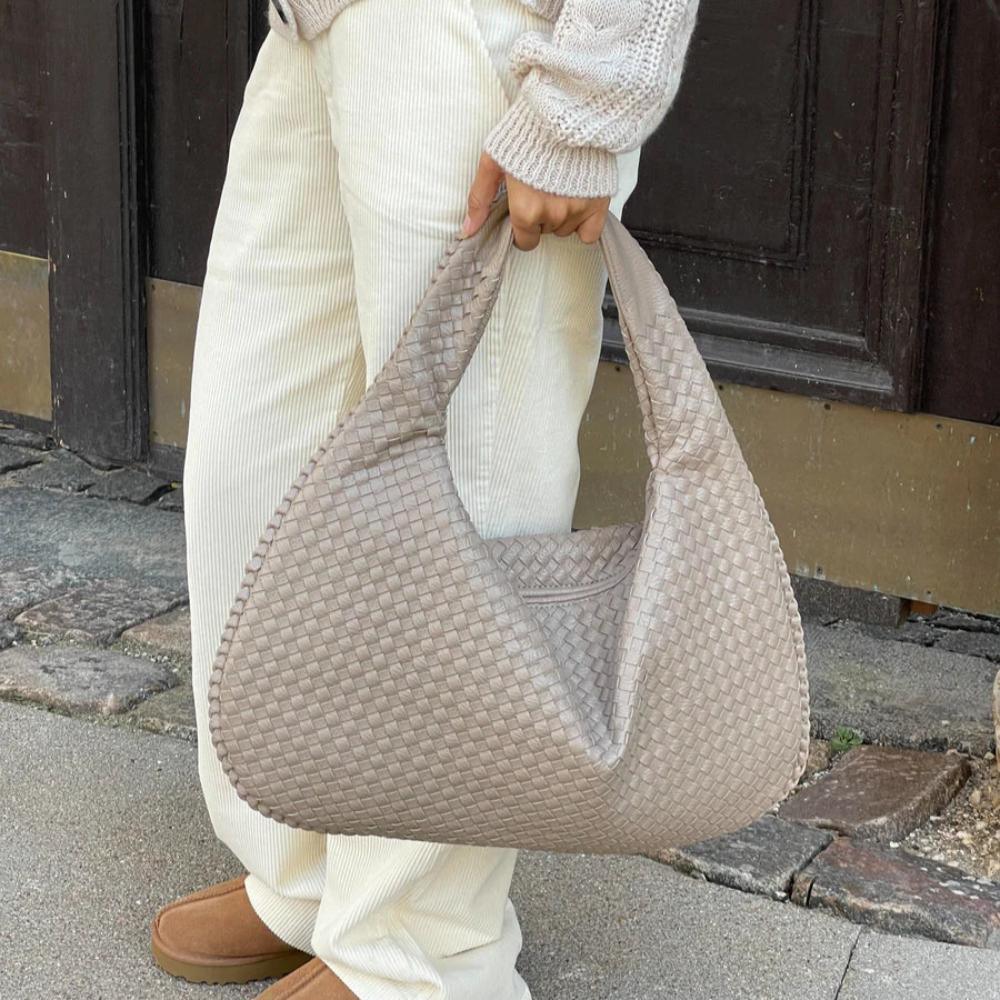 Stylová tkaná kabelka Amélie pro elegantní ženy 9