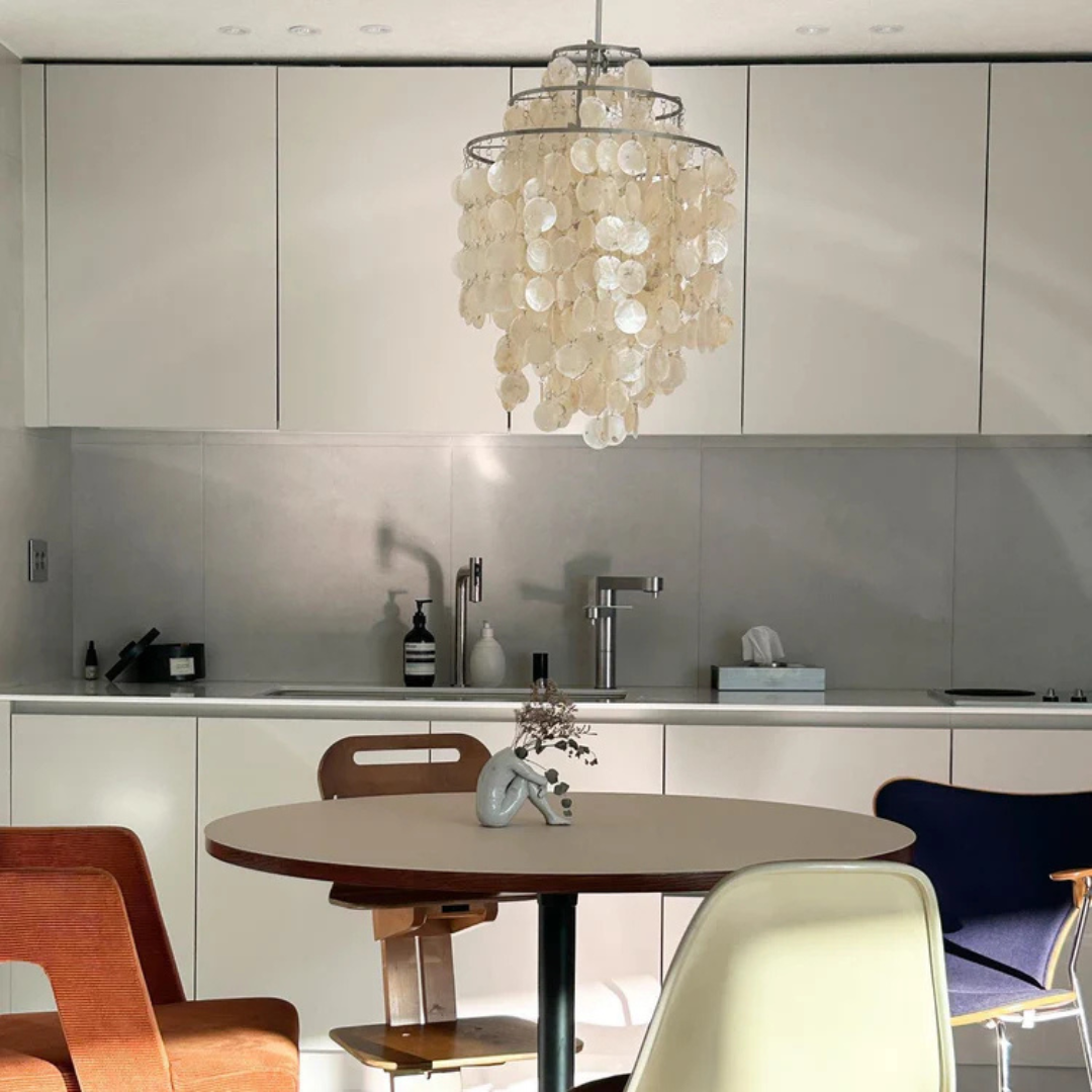 Stylová vintage lampa s mušlemi a přímořskou atmosférou 3