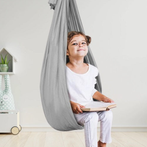 Terapeutická senzorická houpačka, která podporuje soustředění dětí 3
