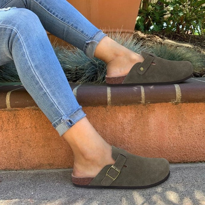 Unisex kožené sandály v hnědé barvě z pravé kůže, navržené s pohodlným ergonomickým 2