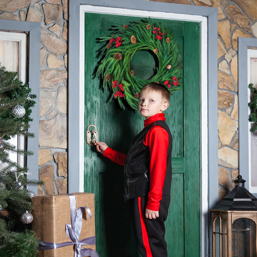 Vánoční věnce s červenými bobulemi a cypřišovými listy – perfektní sváteční dekorace 3