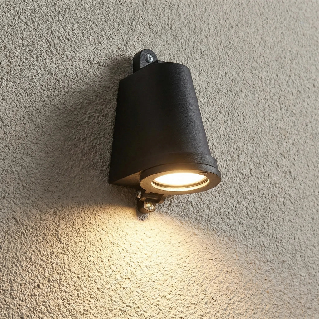 Venkovní nástěnná lampa s teplým světlem v kovovém pouzdře – kompaktní design do zahrady a na terasu 4