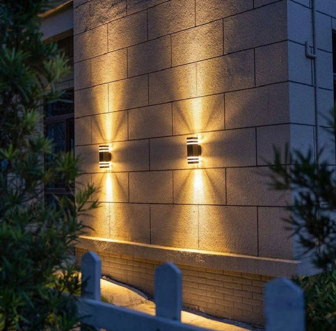 Voděodolná hliníková lampa se dvěma světelnými zdroji pro venkovní použití 0
