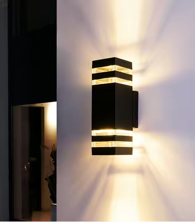 Voděodolná hliníková lampa se dvěma světelnými zdroji pro venkovní použití 1