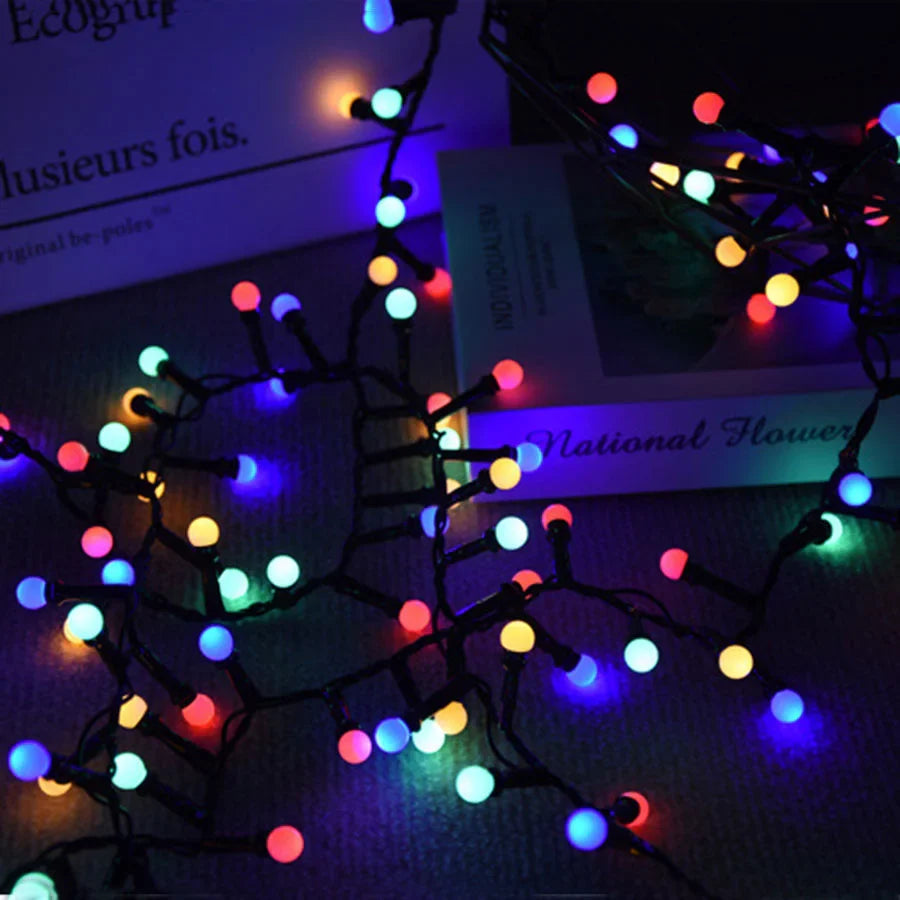 Voděodolné LED světelné řetězy do zahrady a na terasu – AquaGlow 5