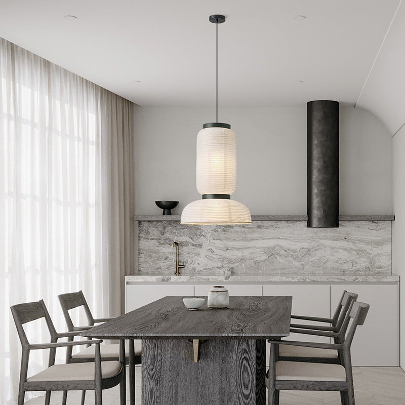 Výškově nastavitelná závěsná lampa do obývacího pokoje Wabi Sabi – kovová a látková, ideální pro osvětlení nad stolem 4