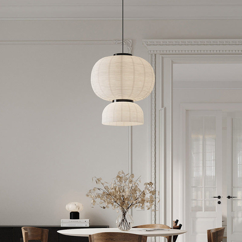 Výškově nastavitelná závěsná lampa do obývacího pokoje Wabi Sabi – kovová a látková, ideální pro osvětlení nad stolem 6