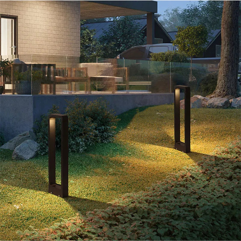 Vysoce kvalitní zahradní lampa s odolným držákem pro venkovní použití 4