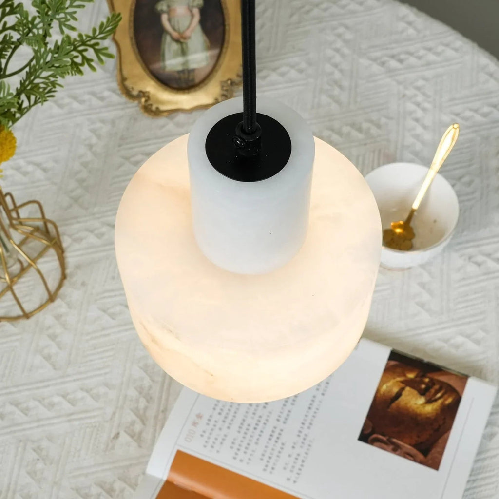 Závěsná lampa z alabastrového mramoru s LED osvětlením, moderní minimalistický design v bílé 2