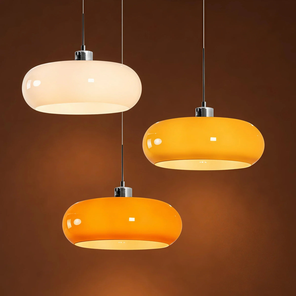 Závěsné svítidlo skleněné s minimalistickým designem v Bauhaus stylu, ideální pro moderní 2