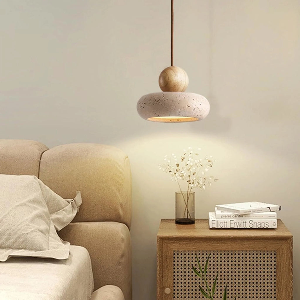 Závěsné svítidlo s teplým LED světlem, kombinující dřevo a beton, moderní design, roz 7